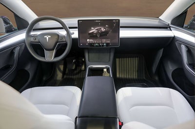 2025 Tesla Model Y Long Range