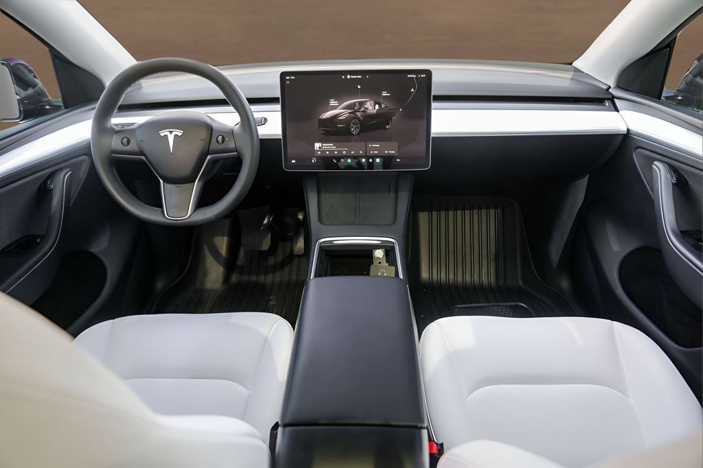 2025 Tesla Model Y Long Range
