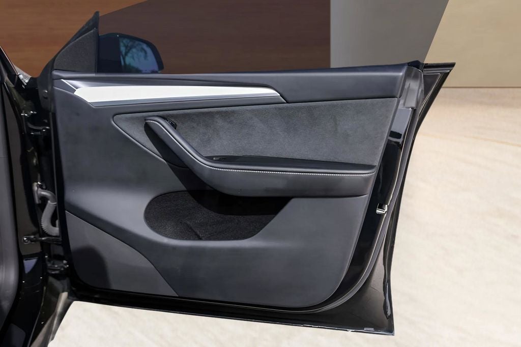 2025 Tesla Model Y Long Range