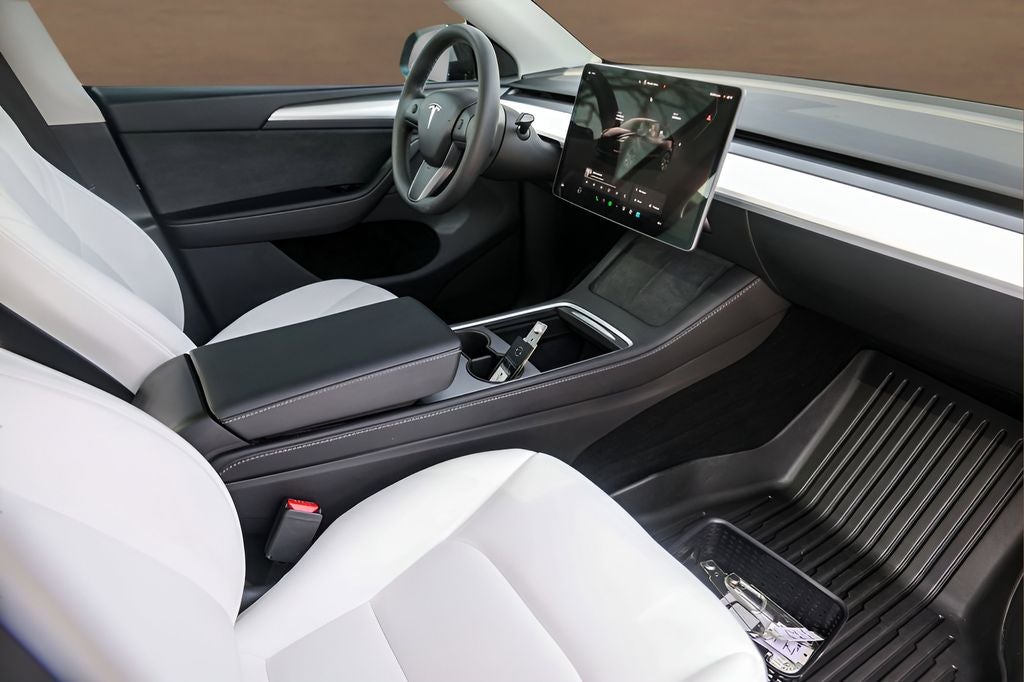 2025 Tesla Model Y Long Range