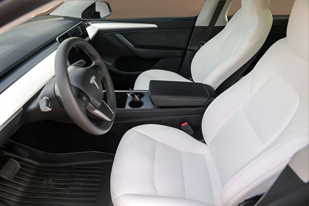 2025 Tesla Model Y Long Range