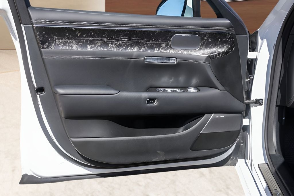 2025 Genesis G90 3.5T e-SC