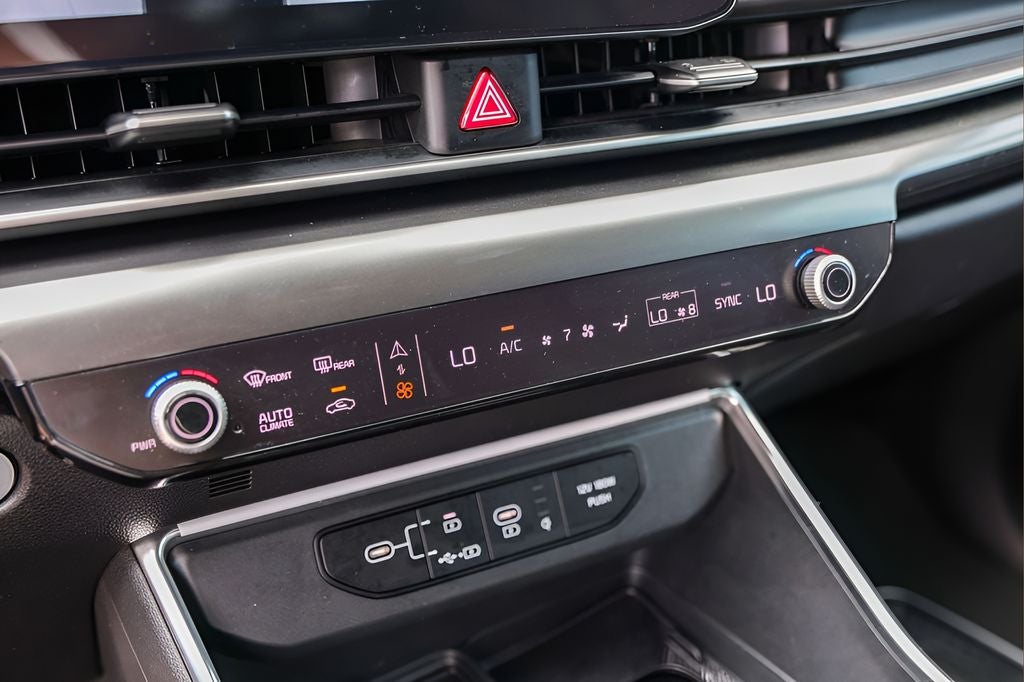 2025 Kia Carnival SX