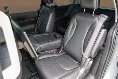 2025 Kia Carnival SX