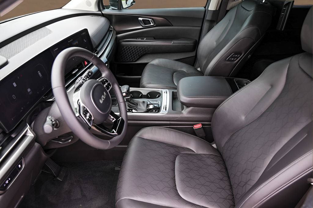 2025 Kia Carnival SX