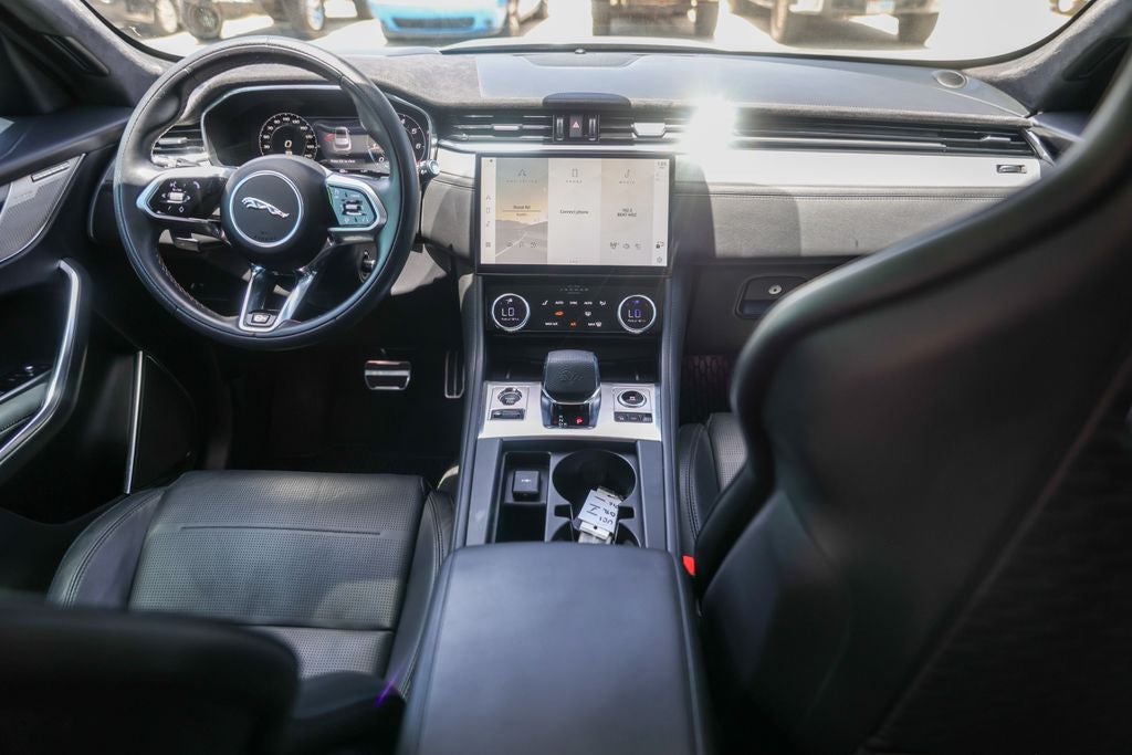 2023 Jaguar F-PACE SVR