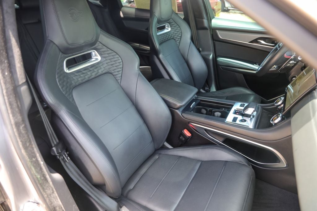 2023 Jaguar F-PACE SVR