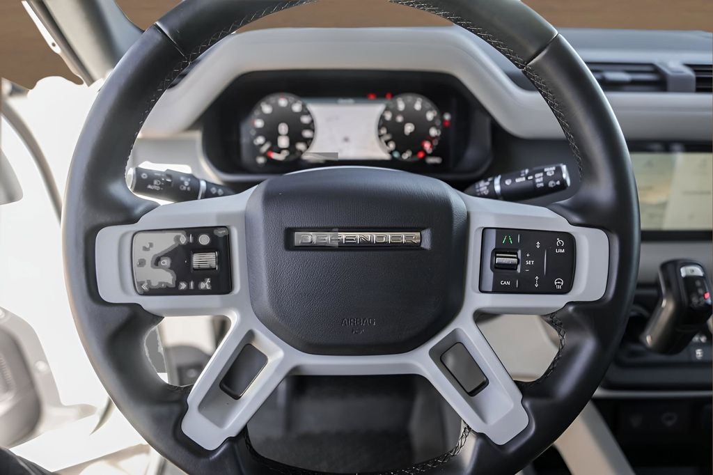 2024 Land Rover Defender 110 X-Dynamic SE