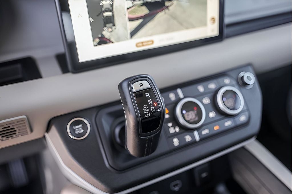 2024 Land Rover Defender 110 X-Dynamic SE