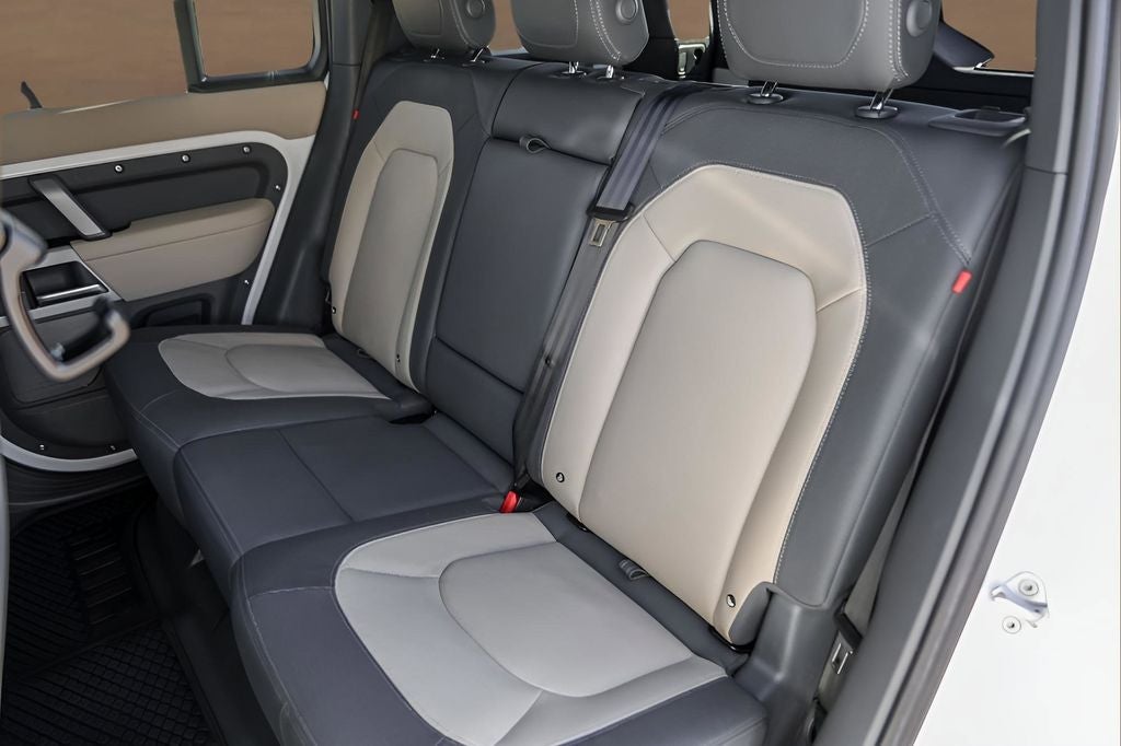 2024 Land Rover Defender 110 X-Dynamic SE