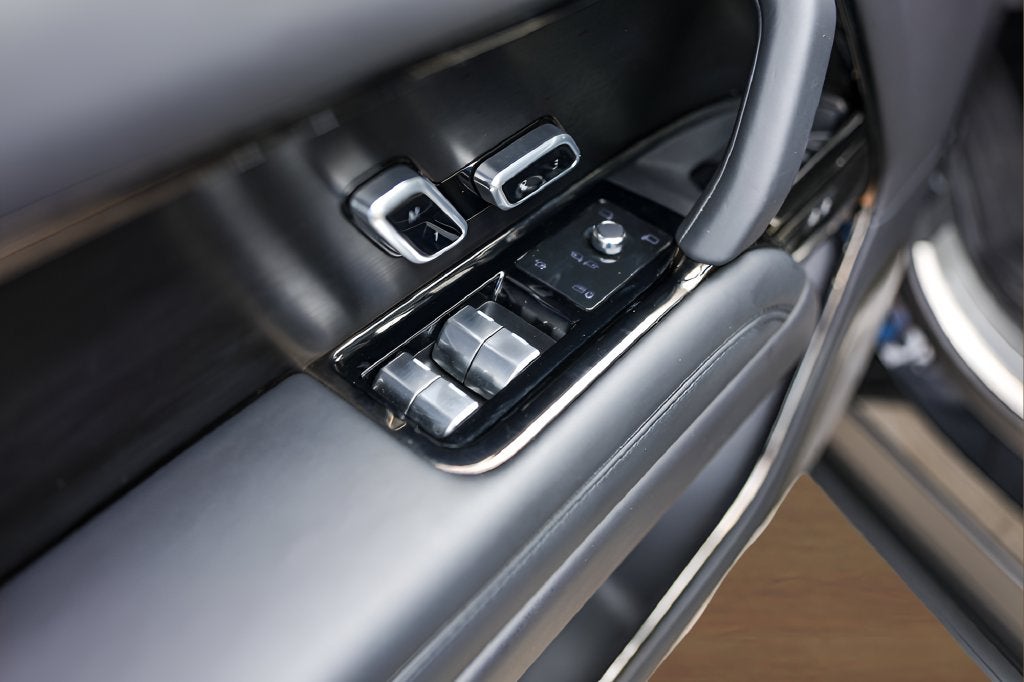 2023 Land Rover Range Rover SV LWB