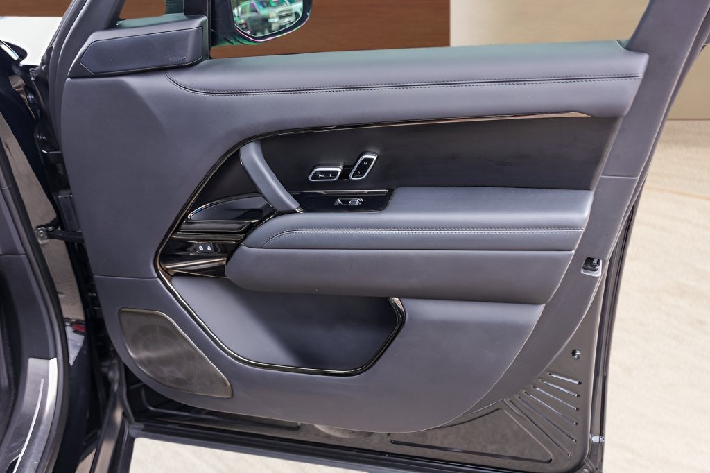 2023 Land Rover Range Rover SV LWB