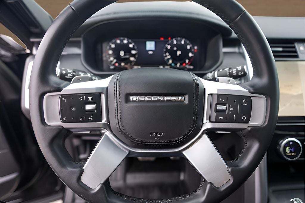 2024 Land Rover Discovery Metropolitan Edition