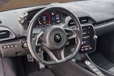 2023 McLaren Artura Base