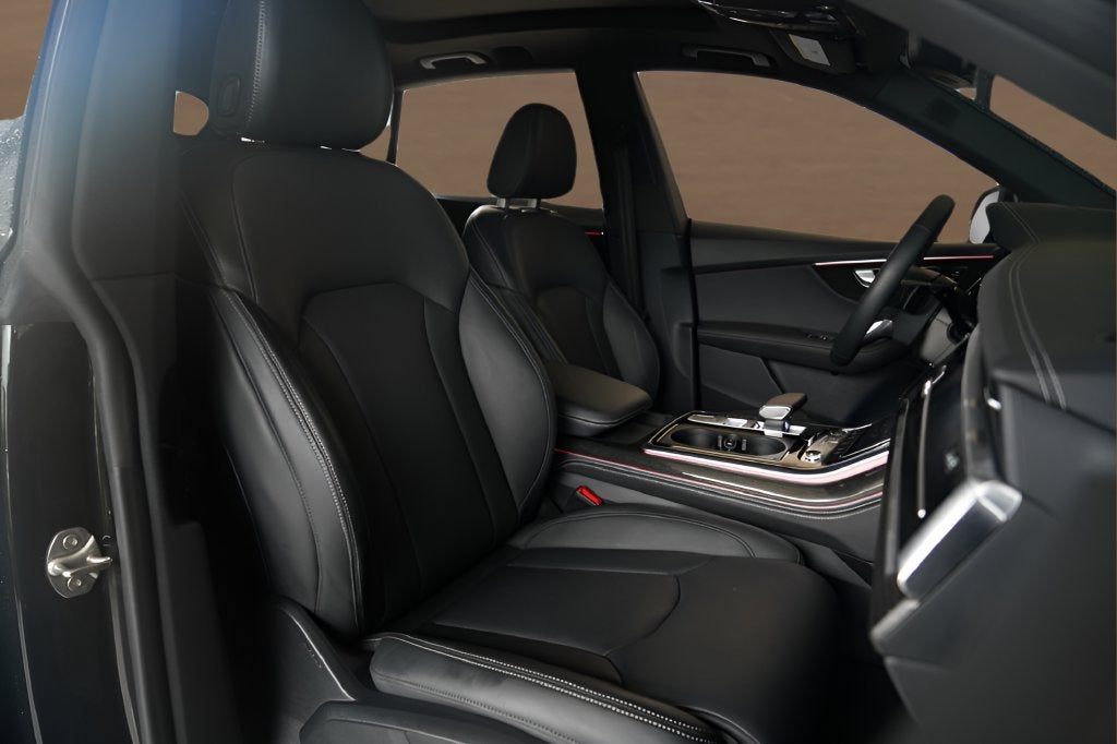 2025 Audi Q8 55 Prestige quattro