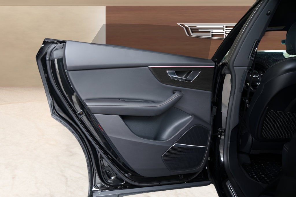2025 Audi Q8 55 Prestige quattro