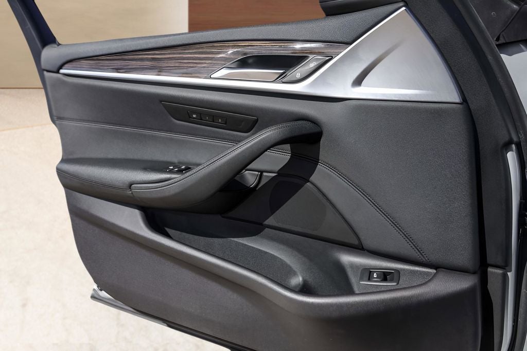 2019 BMW 5 Series 530i