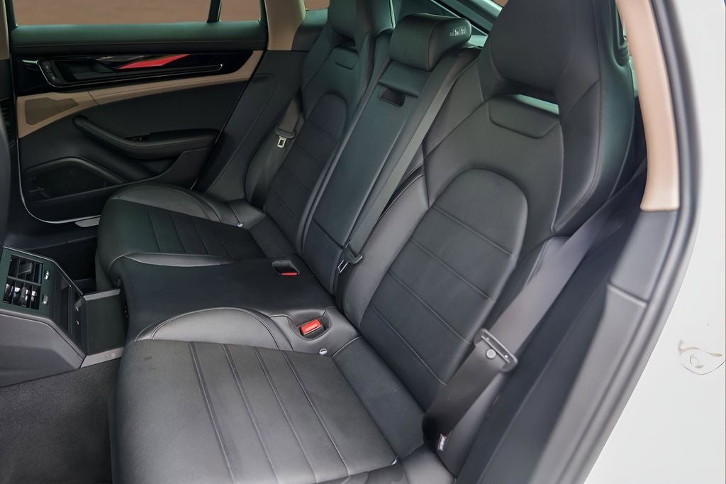 2024 Porsche Panamera Base