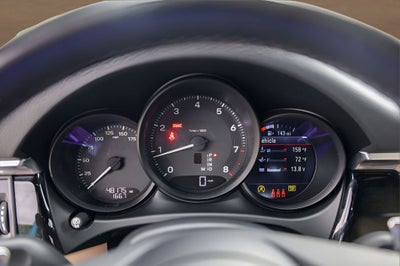 2022 Porsche Macan Base