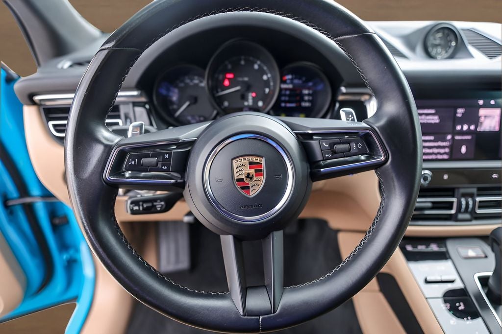 2022 Porsche Macan Base