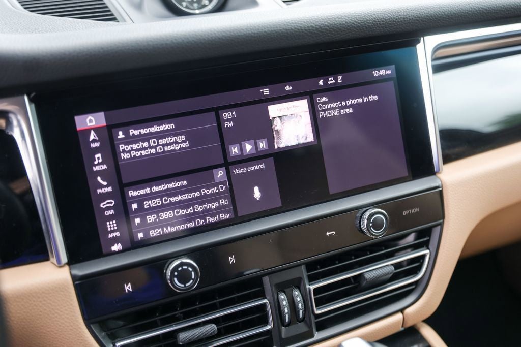 2022 Porsche Macan Base