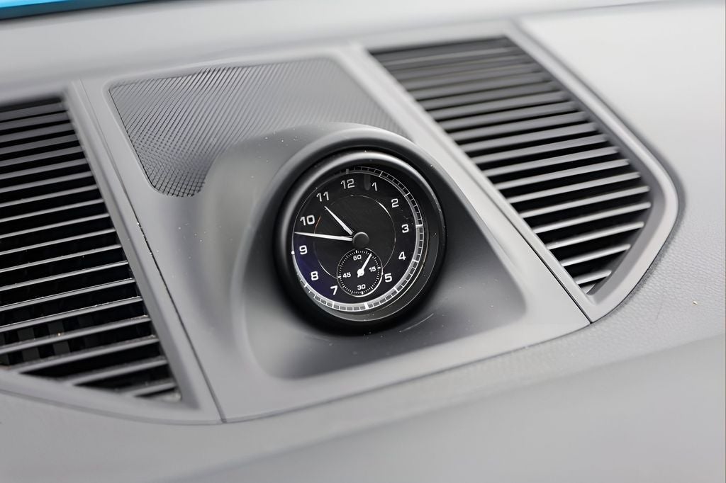 2022 Porsche Macan Base