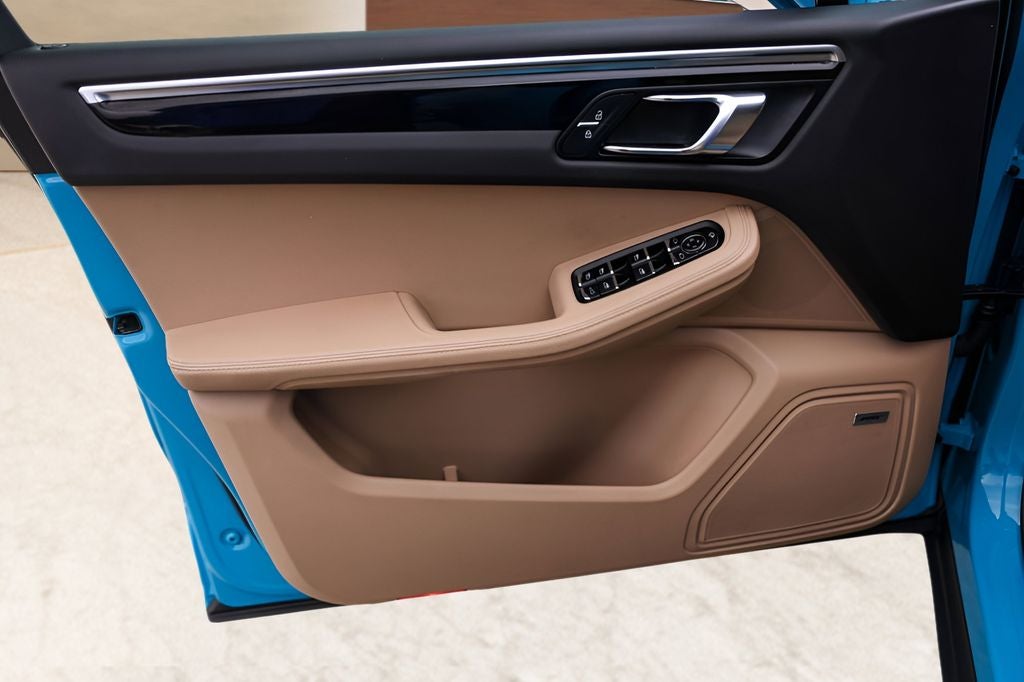 2022 Porsche Macan Base