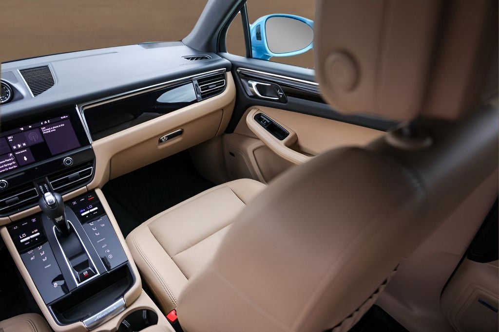 2022 Porsche Macan Base