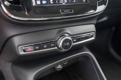 2024 Volvo XC40 Ultimate