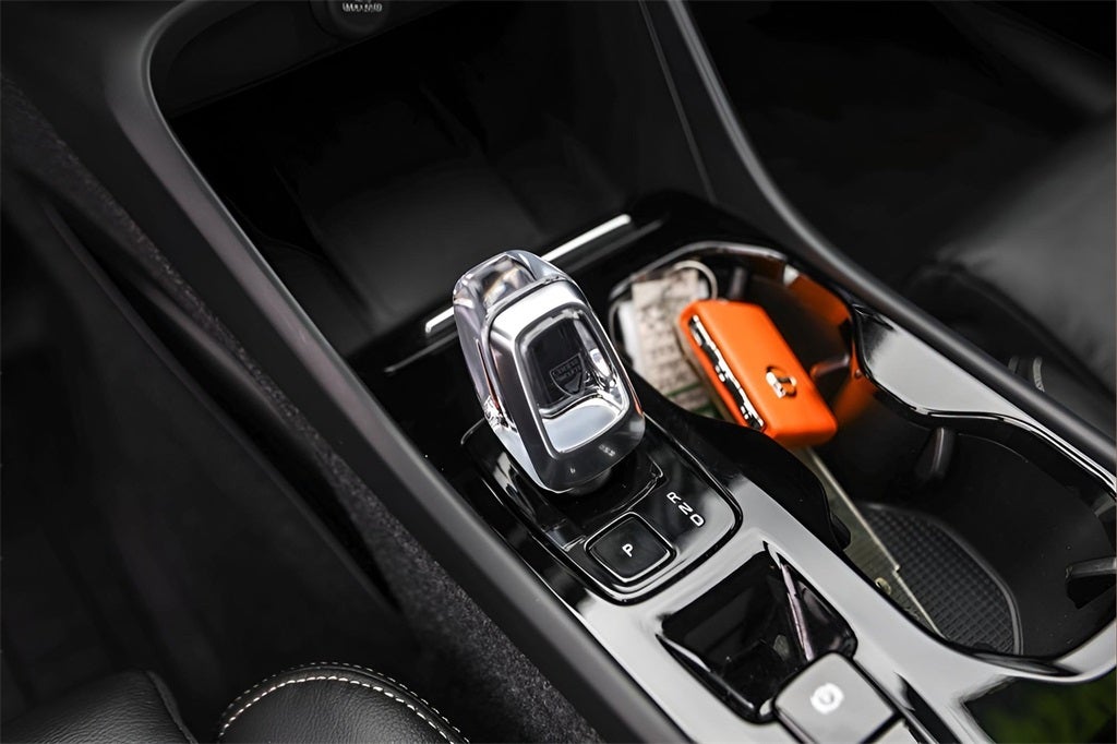 2024 Volvo XC40 Ultimate