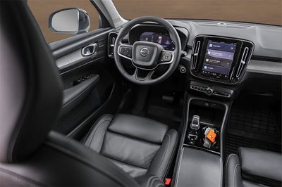 2024 Volvo XC40 Ultimate