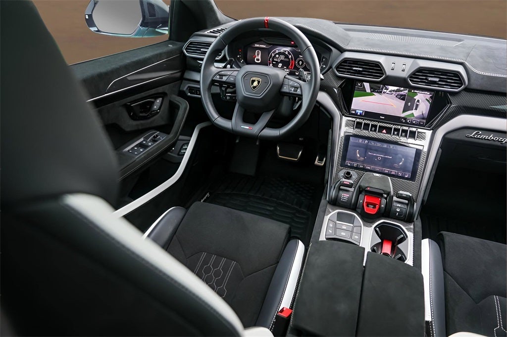 2024 Lamborghini Urus Performante