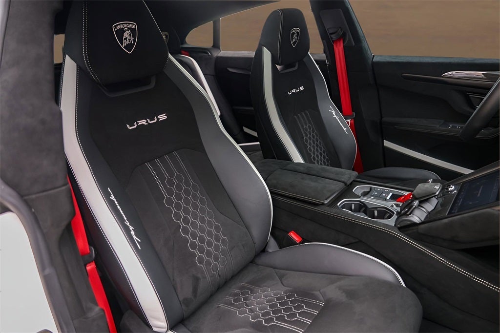 2024 Lamborghini Urus Performante