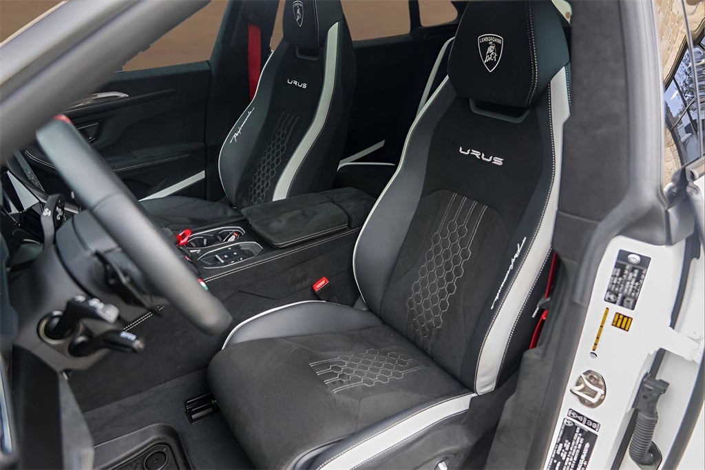 2024 Lamborghini Urus Performante