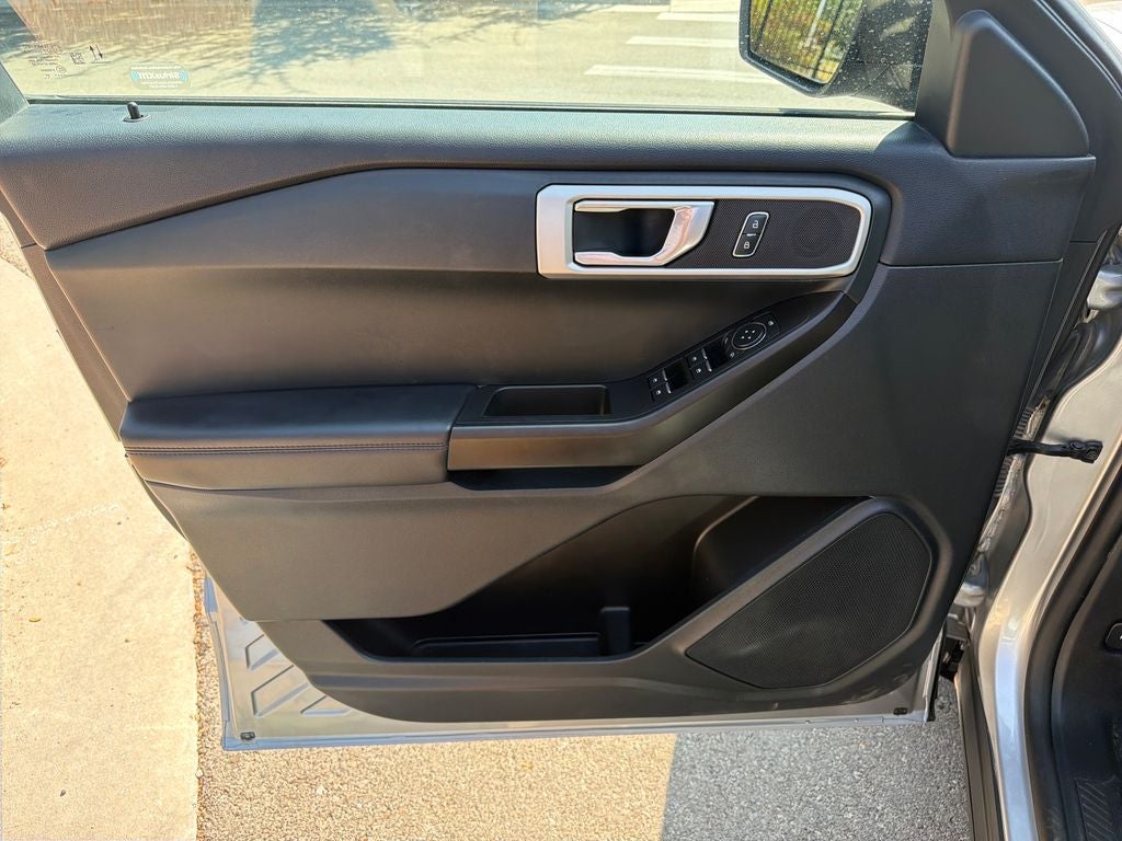 2021 Ford Explorer Base