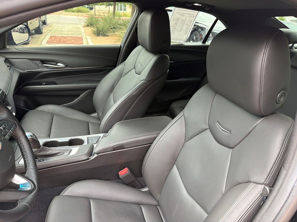 2025 Cadillac CT4 Premium Luxury