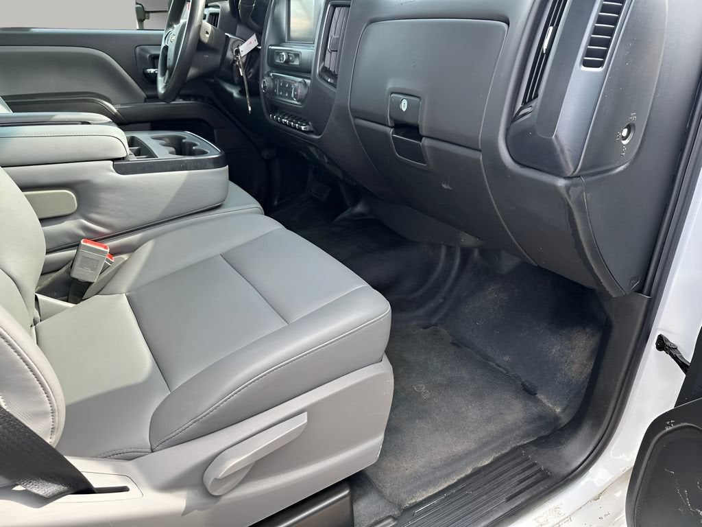 2022 Chevrolet Silverado 6500HD Base
