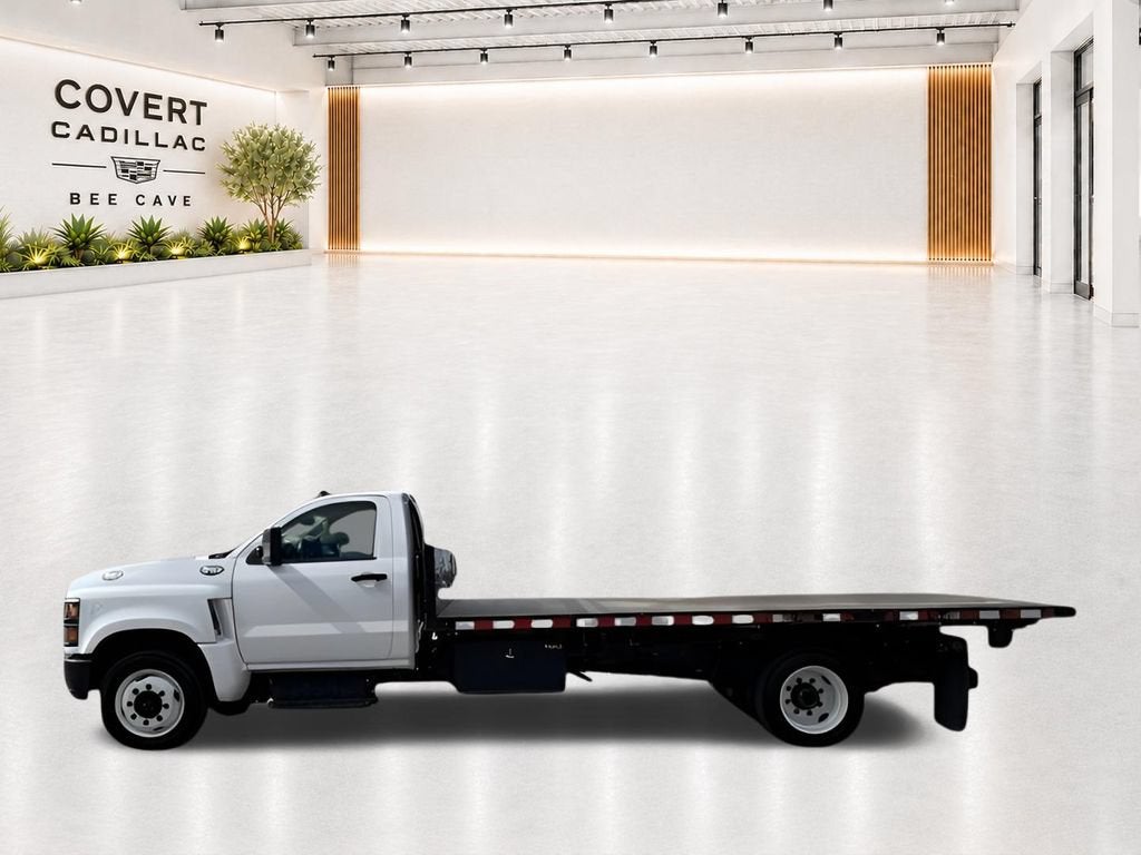 2022 Chevrolet Silverado 6500HD Base