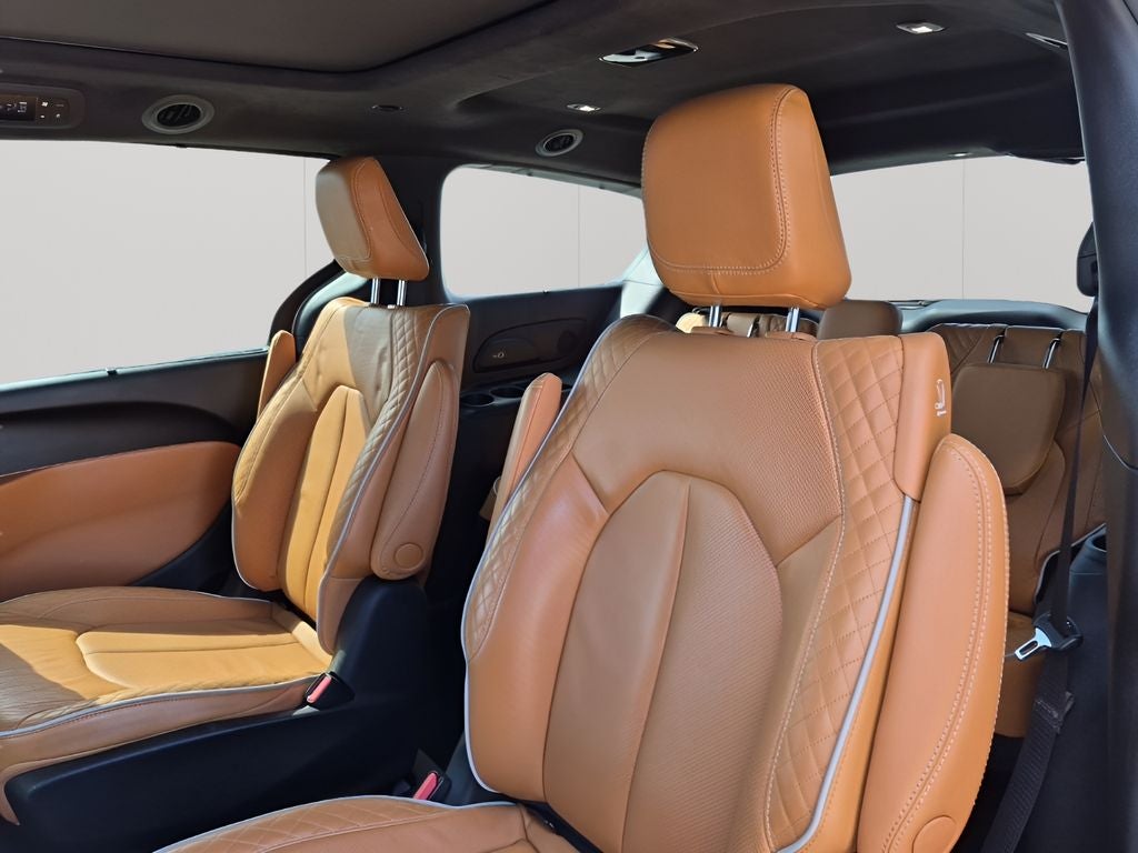 2023 Chrysler Pacifica Hybrid Pinnacle