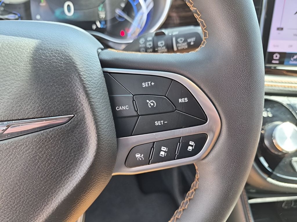 2023 Chrysler Pacifica Hybrid Pinnacle