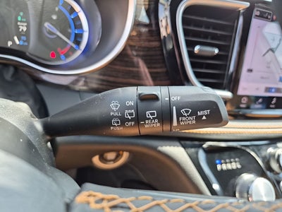 2023 Chrysler Pacifica Hybrid Pinnacle