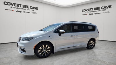 2023 Chrysler Pacifica Hybrid Pinnacle