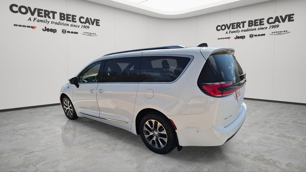 2023 Chrysler Pacifica Hybrid Pinnacle
