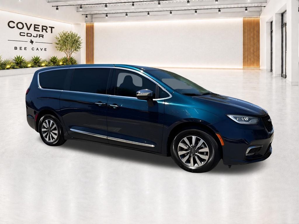2023 Chrysler Pacifica Hybrid Limited
