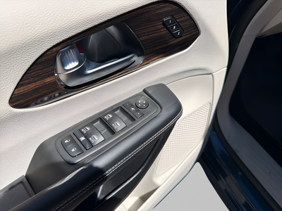 2023 Chrysler Pacifica Hybrid Limited
