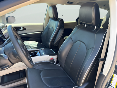 2023 Chrysler Pacifica Hybrid Limited