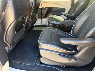 2023 Chrysler Pacifica Hybrid Limited