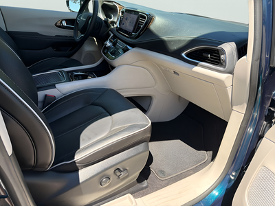 2023 Chrysler Pacifica Hybrid Limited
