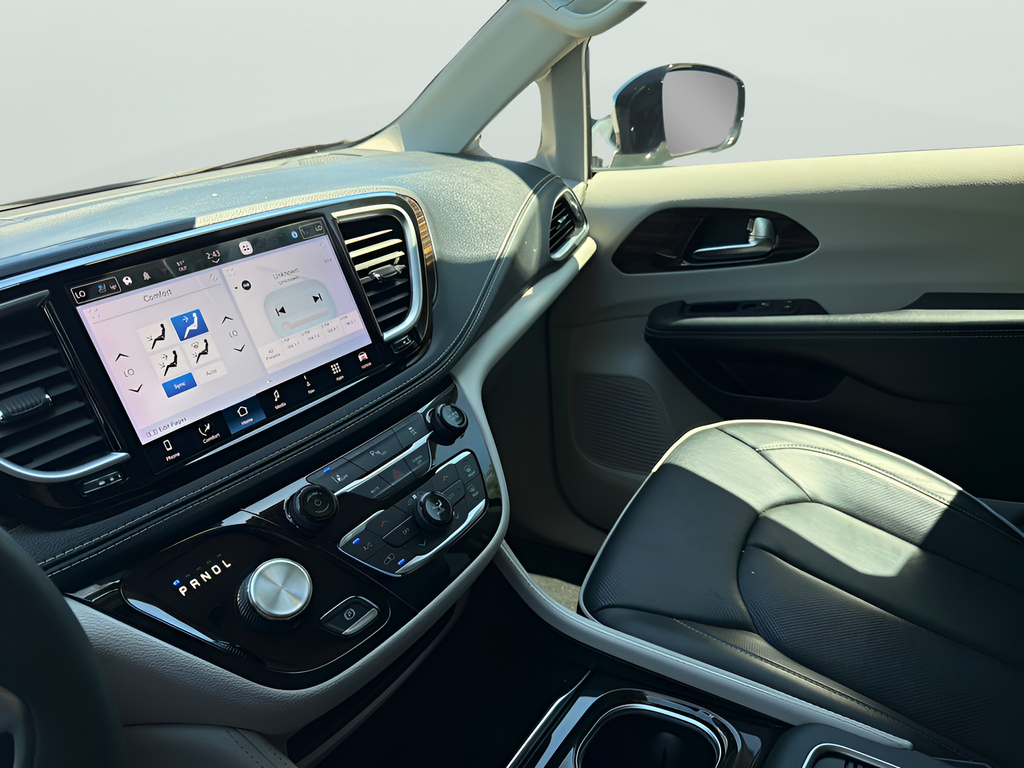 2023 Chrysler Pacifica Hybrid Limited