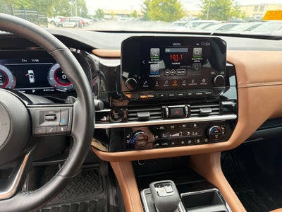 2025 Nissan Pathfinder Platinum